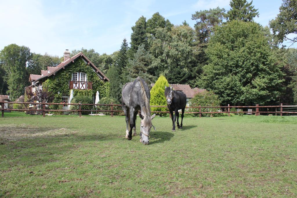 Domaine Du Vertbois La Haye-du-Theil エクステリア 写真